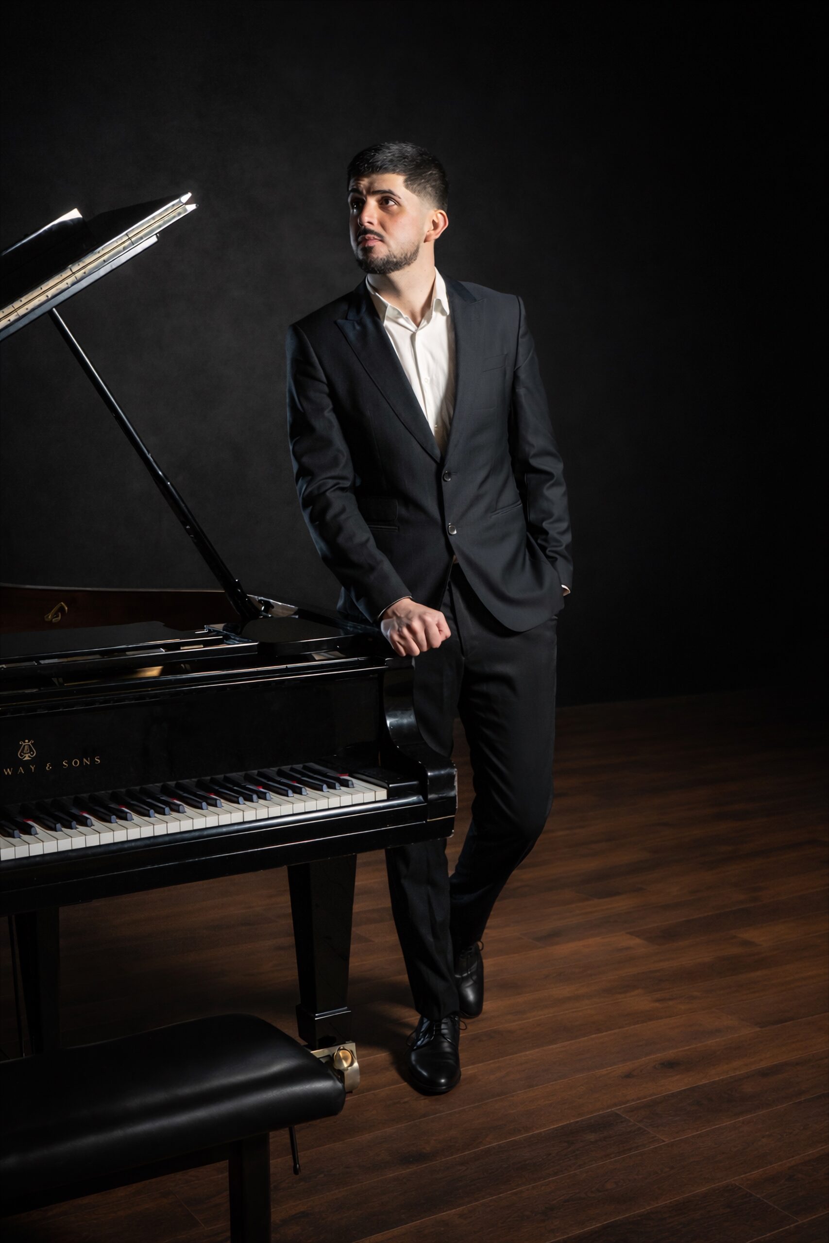 fidosi kerchev dark bg 1